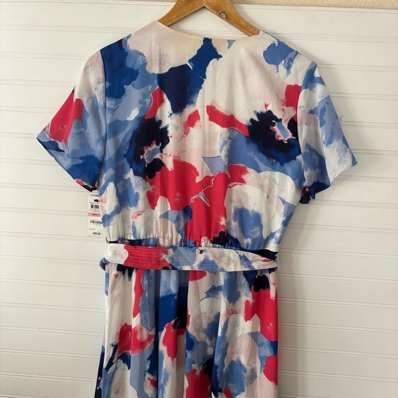 Alfani Women's Petite Printed Wrap Dress Blue Soft Blooms Size 10P NWT - Picture 4 of 16